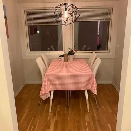 Lägenhet 2 Bedrooms *